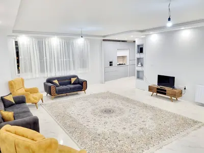 آپارتمان سه خوابه ارغوان ۵