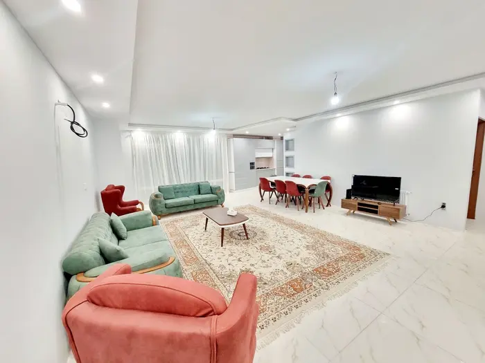 آپارتمان سه خوابه ارغوان ۱