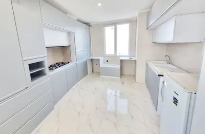 آپارتمان سه خوابه ارغوان ۱