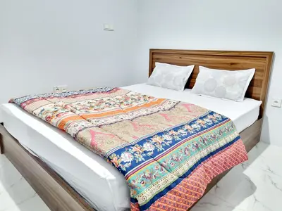 آپارتمان دوخوابه ارغوان واحد ۸