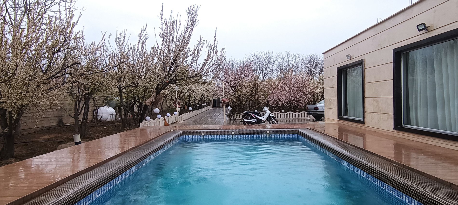 ویلا دوخوابه استخردار آبگرم باغ احسان 1