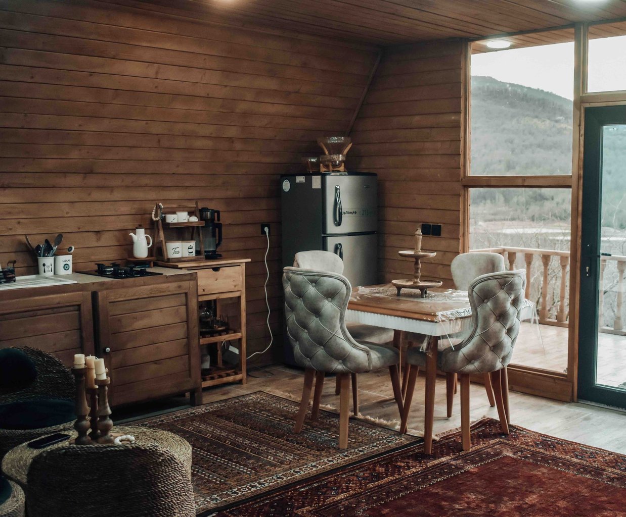 کلبه یک خوابه سوئیسی بهشت چوبی - انتخاب عنوان تصویر