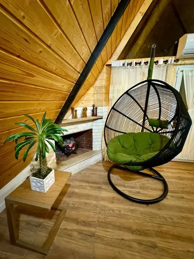 کلبه دوخوابه سوئیسی جکوزی دار کومه