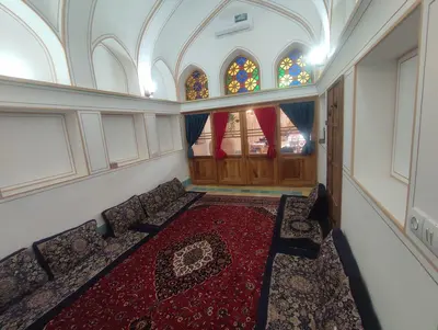 بومگردی عمارت طهران - واحد رز