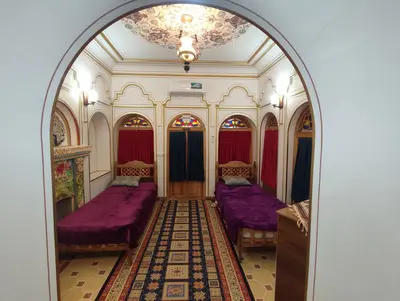 بومگردی عمارت طهران - واحد اقاقیا