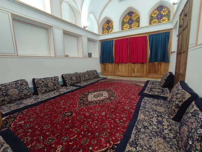 بوم گردی عمارت طهران - واحد رز