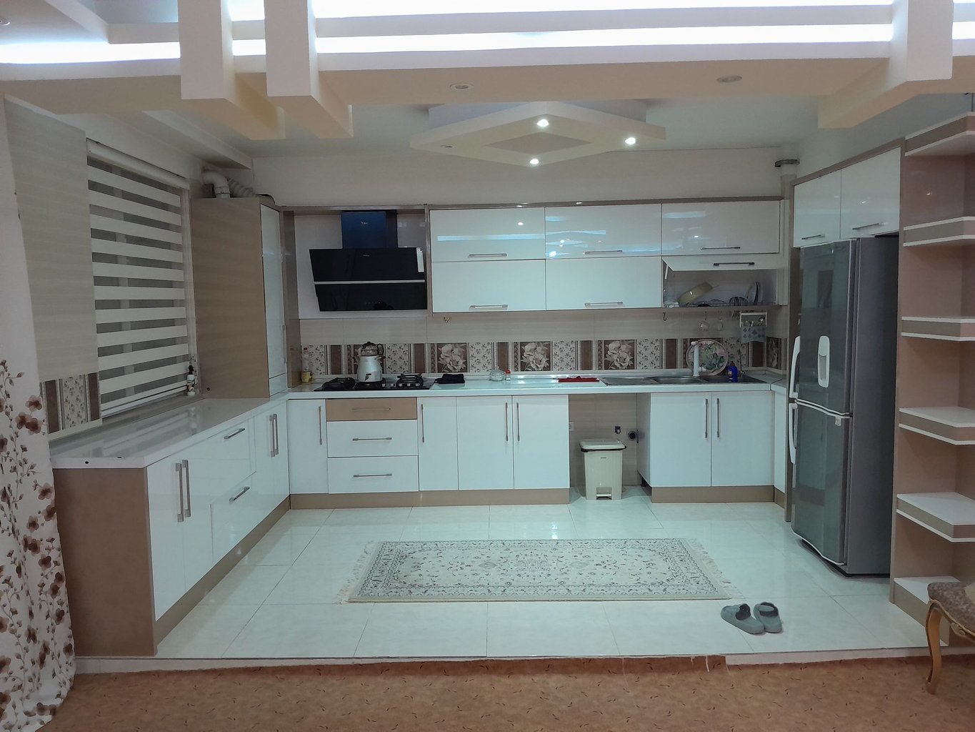 آپارتمان دوخوابه اتابک