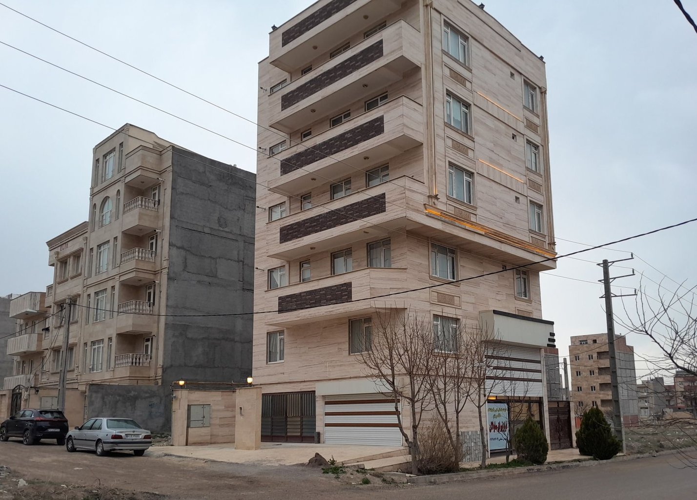 آپارتمان یک خوابه اتابک 2