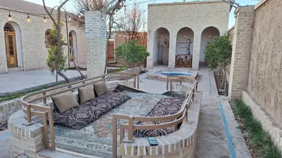 بومگردی طُرفه - واحد قالی