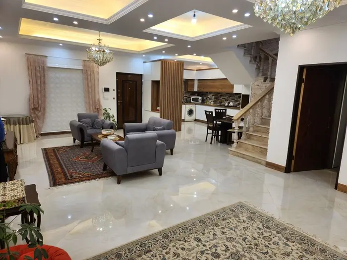 ویلا سه خوابه تریپلکس استخردار آبگرم آب بندان