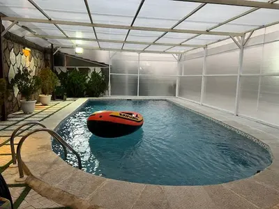 ویلا دوخوابه استخردار آبگرم گویم