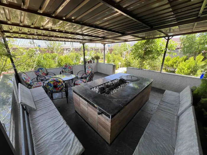 ویلا دوخوابه استخردار آبگرم گویم - انتخاب عنوان تصویر