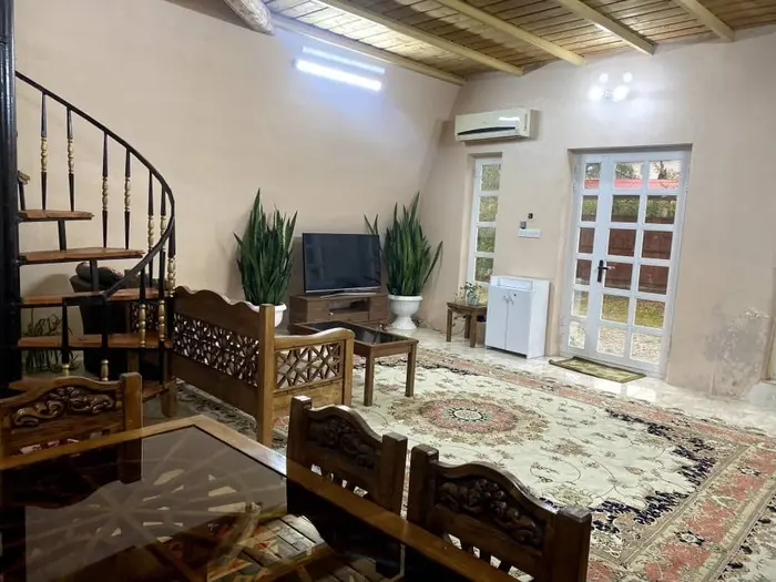 کلبه دوخوابه سوئیسی جکوزی دار دریاچه