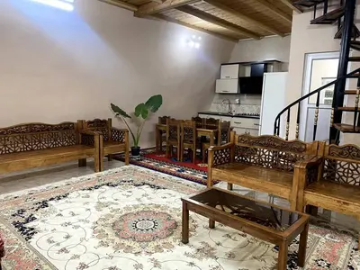 کلبه دوخوابه سوئیسی جکوزی دار دریاچه