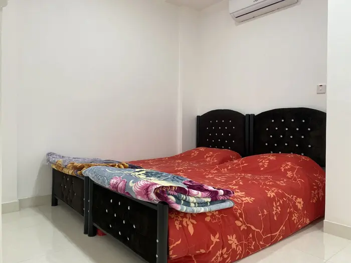 سوئیت دوخوابه مُکَسّر - اتاق ۱