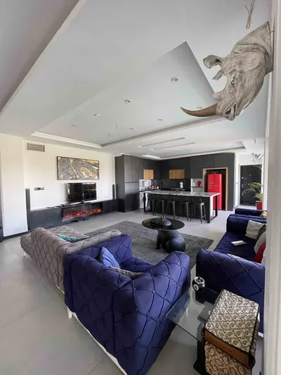 ویلا پنج خوابه تریپلکس استخردار آبگرم آس