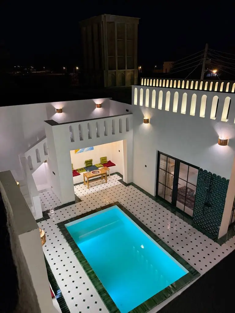 بوم گردی دوخوابه استخردار دریگ