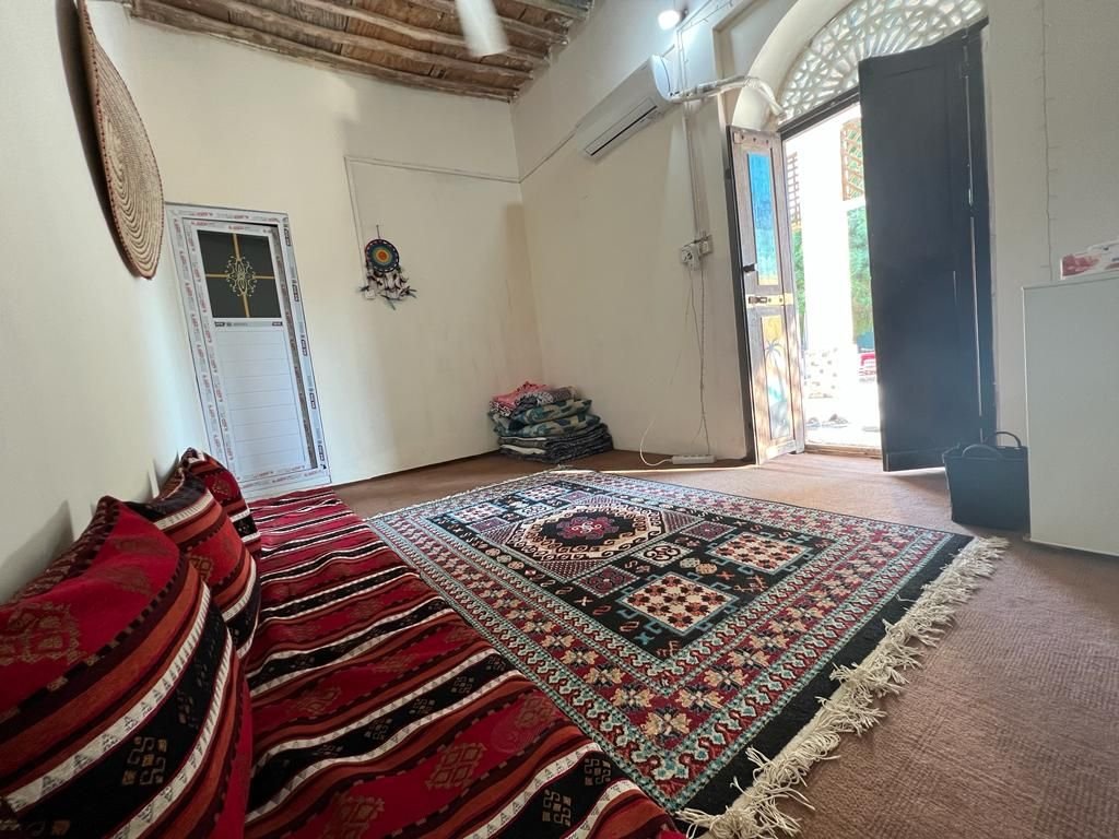 اقامتگاه سنتی درخت سبز - واحد شهریار