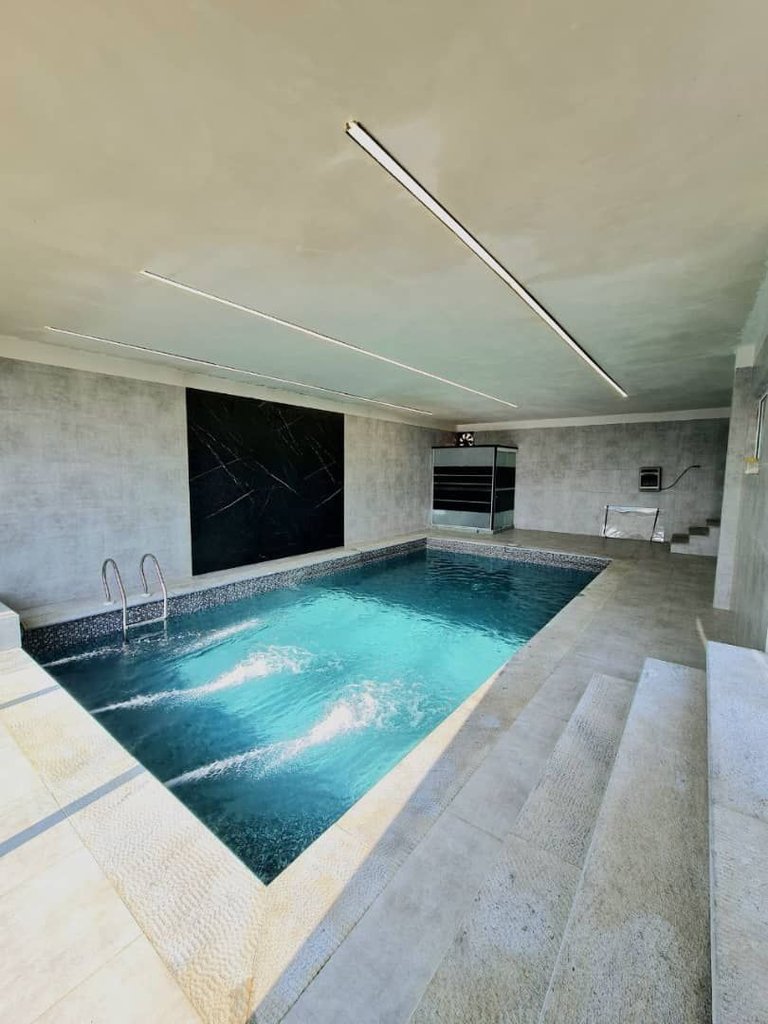 ویلا پنج خوابه استخردار آبگرم الوین 7