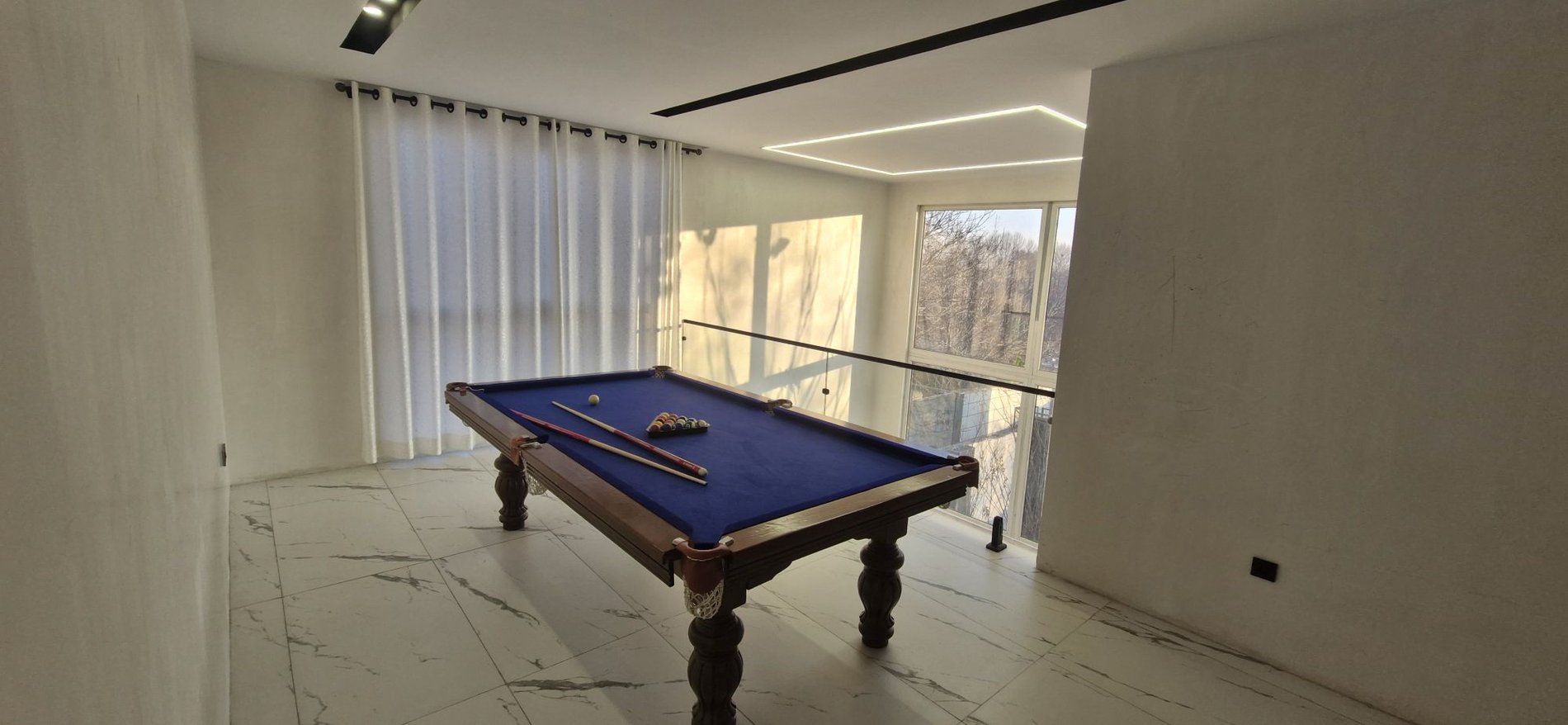 ویلا پنج خوابه استخردار آبگرم الوین 7