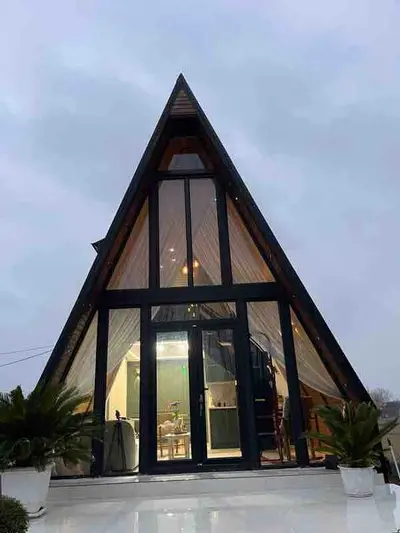 کلبه یک خوابه سوئیسی نوژ