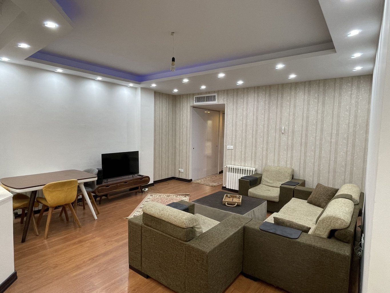 آپارتمان دوخوابه صرافها سعادت آباد