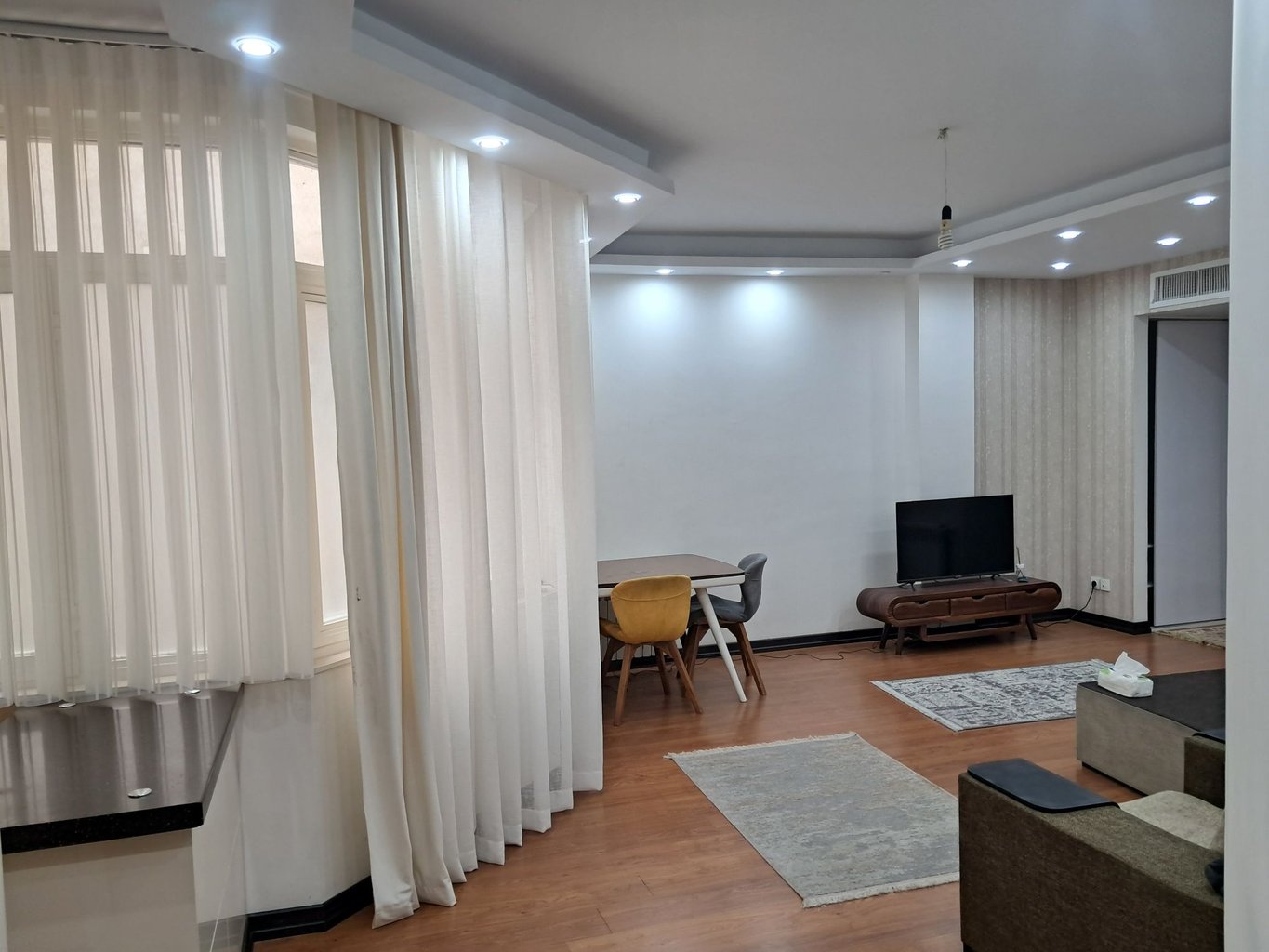 آپارتمان دوخوابه صرافها سعادت آباد