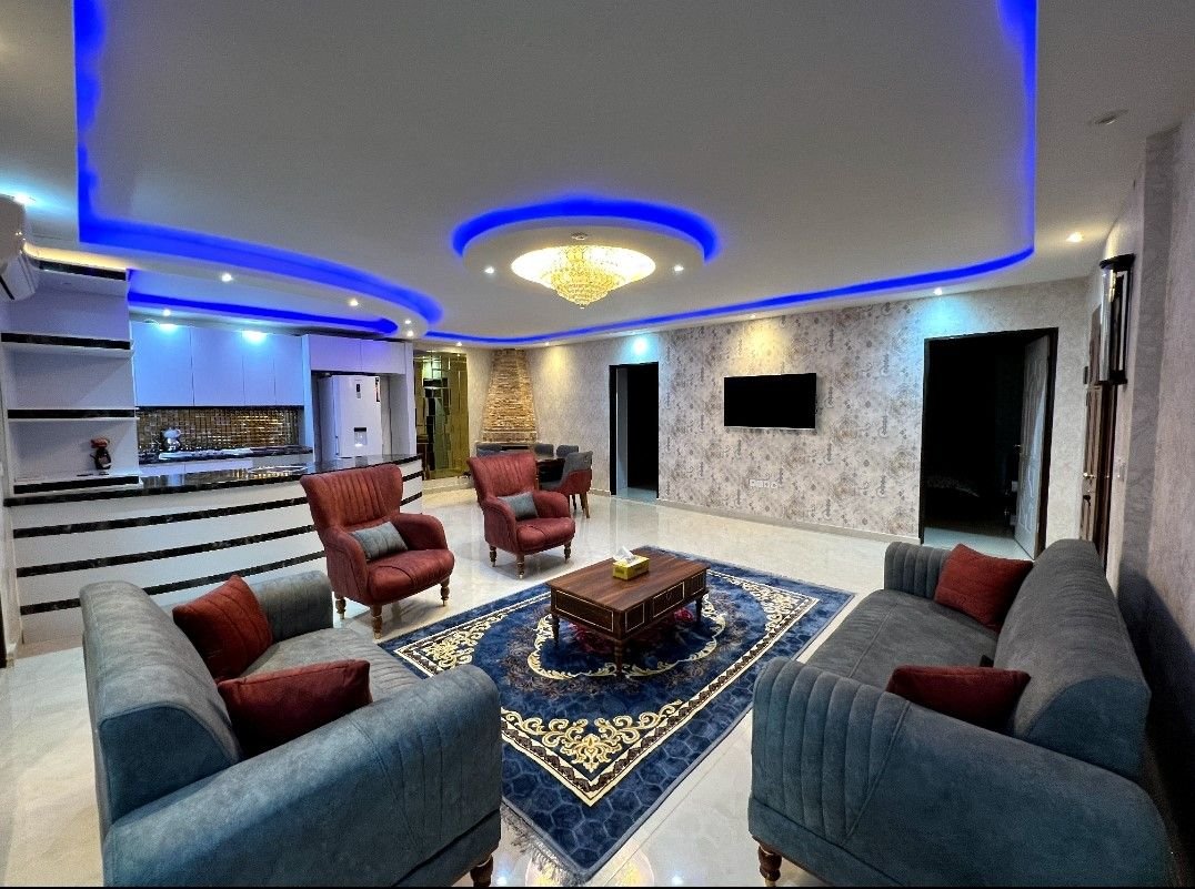 ویلا سه خوابه استخردار آبگرم جزیره