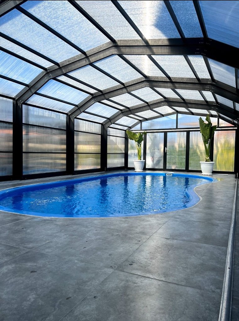 ویلا سه خوابه استخردار آبگرم جزیره