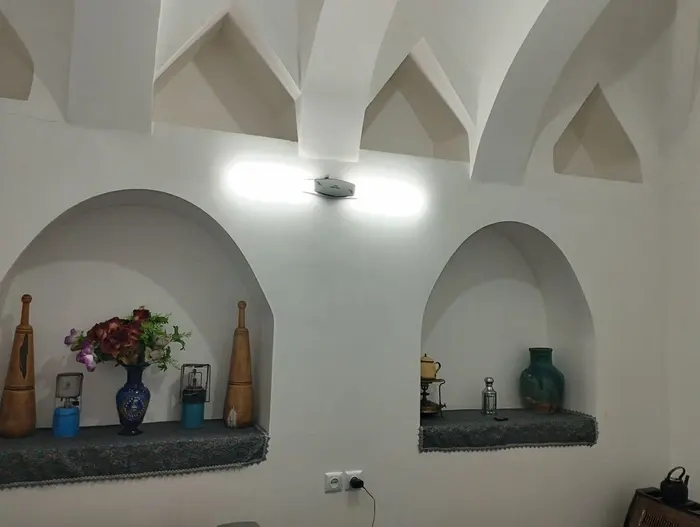 بوم گردی سرای صدف - اتاق 1