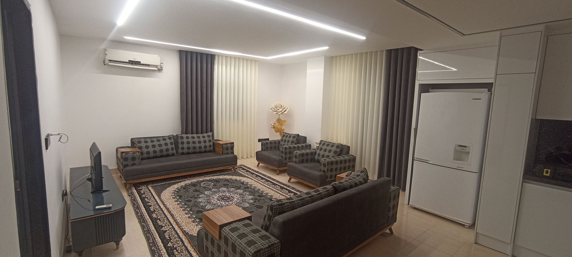 آپارتمان یک خوابه کارمانیا 1