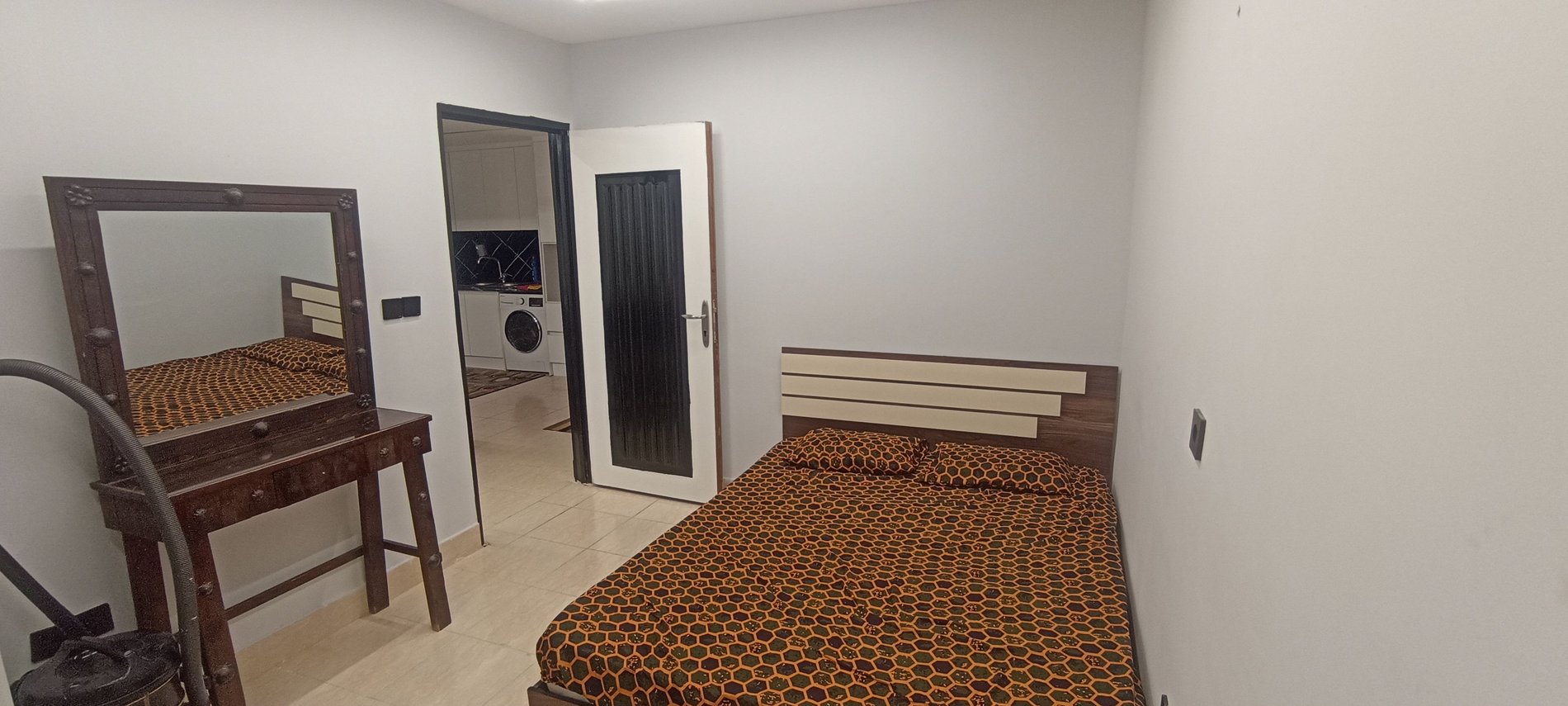 آپارتمان یک خوابه کارمانیا 1