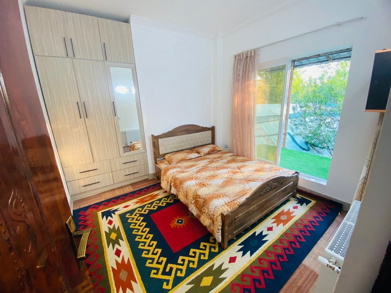 دوخوابه استخردار آبگرم قربانی