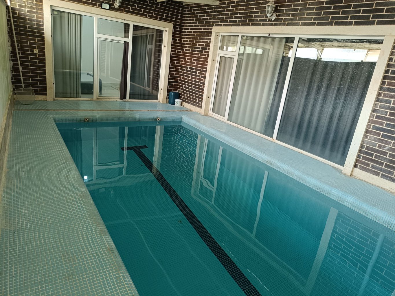 ویلا دوخوابه کوهستانی استخردار آبگرم ارغوان 4