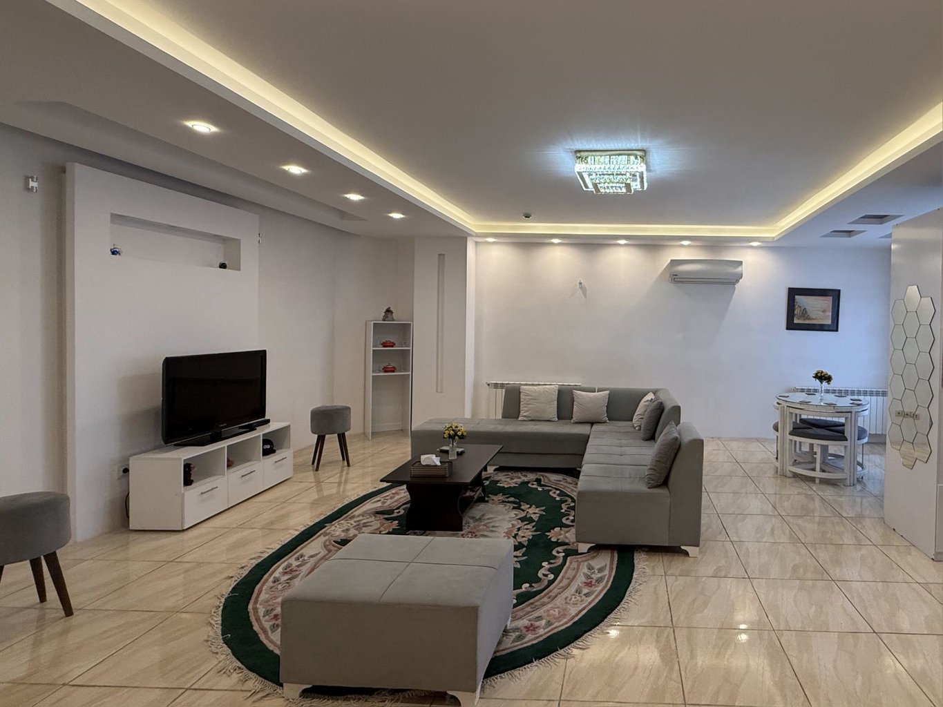 آپارتمان دوخوابه منجمی ۸