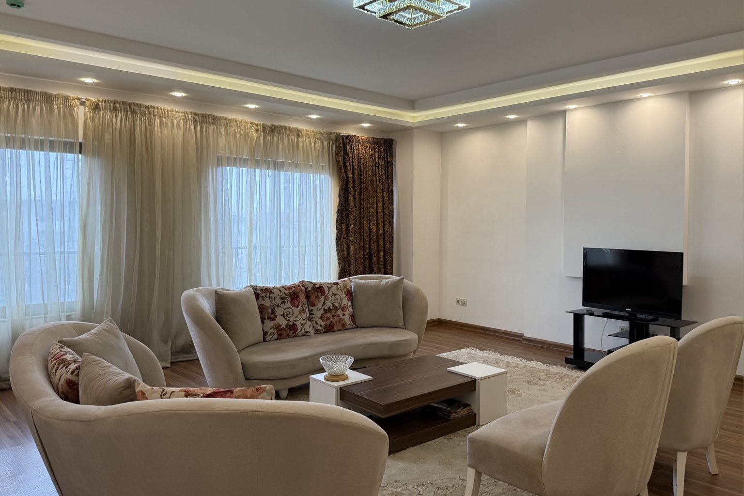 آپارتمان دوخوابه منجمی ۴