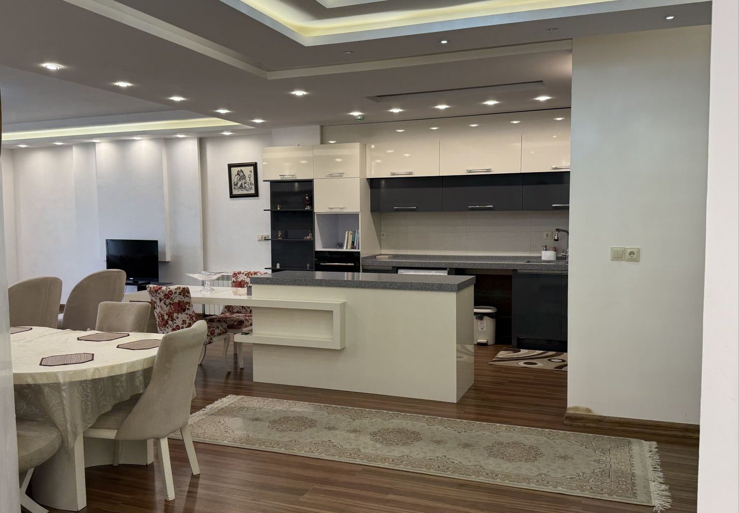 آپارتمان دوخوابه منجمی ۴