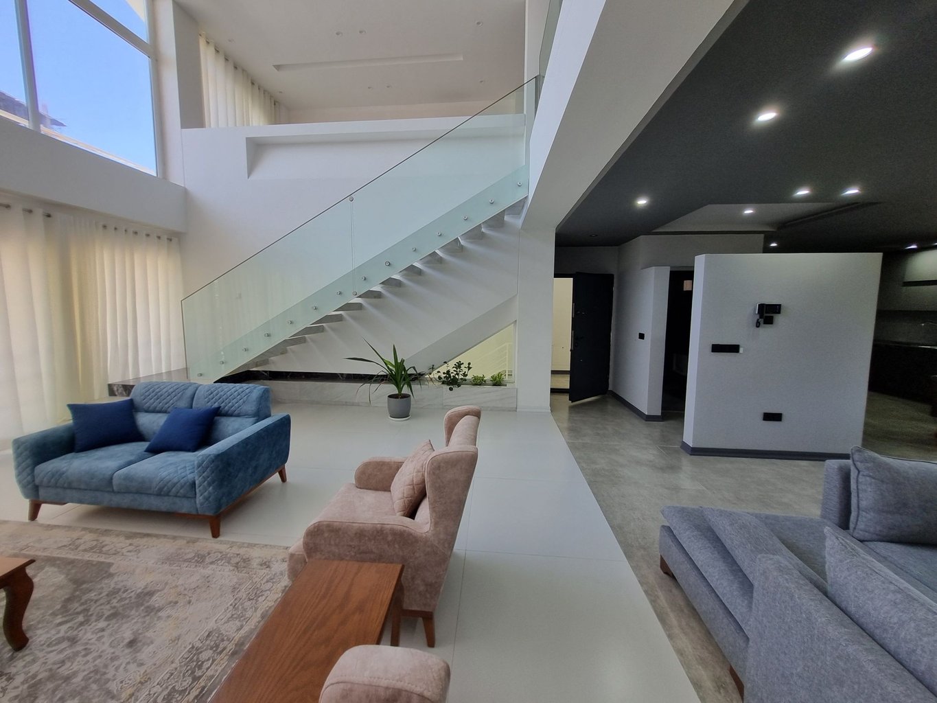 سه خوابه استخردار آبگرم دیلا