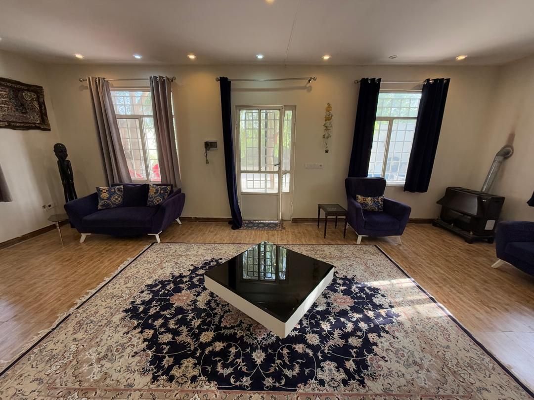 ویلا یک خوابه استخردار آبگرم گل رز 1