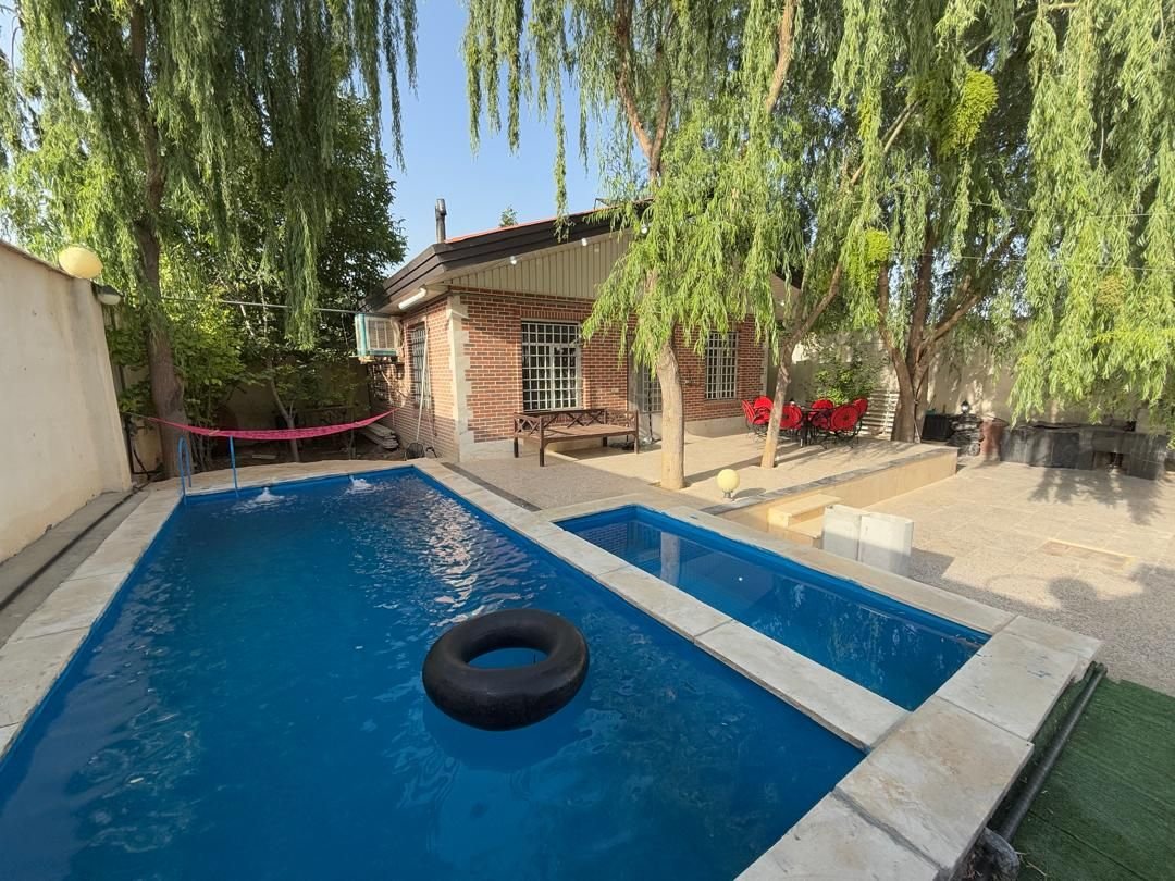 ویلا یک خوابه استخردار آبگرم گل رز 1