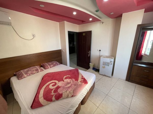 مسافرخانه محسن - واحد دوتخته 102