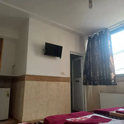 مسافرخانه تابان - واحد چهارتخته وی آی پی