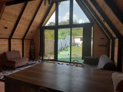 کلبه یک خوابه سوئیسی جوکول