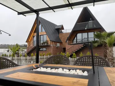 کلبه یک خوابه سوئیسی جنگلی خطیر