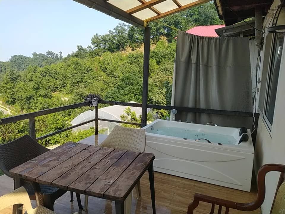 دوخوابه جکوزی دار جنگلی وانکوه