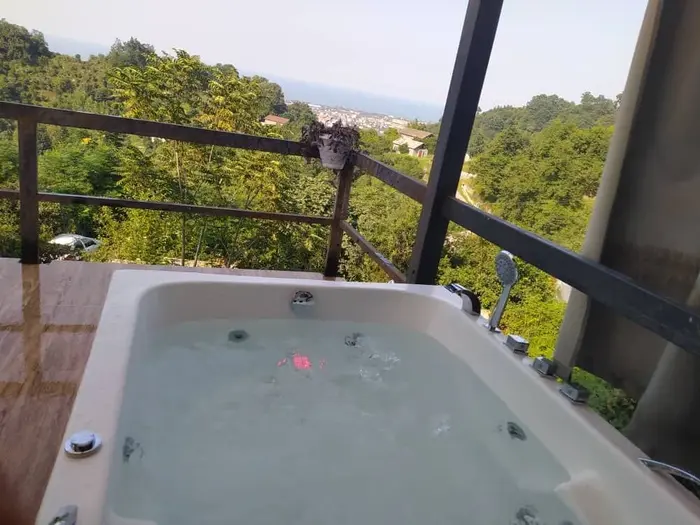 ویلا دوخوابه جکوزی دار جنگلی وانکوه