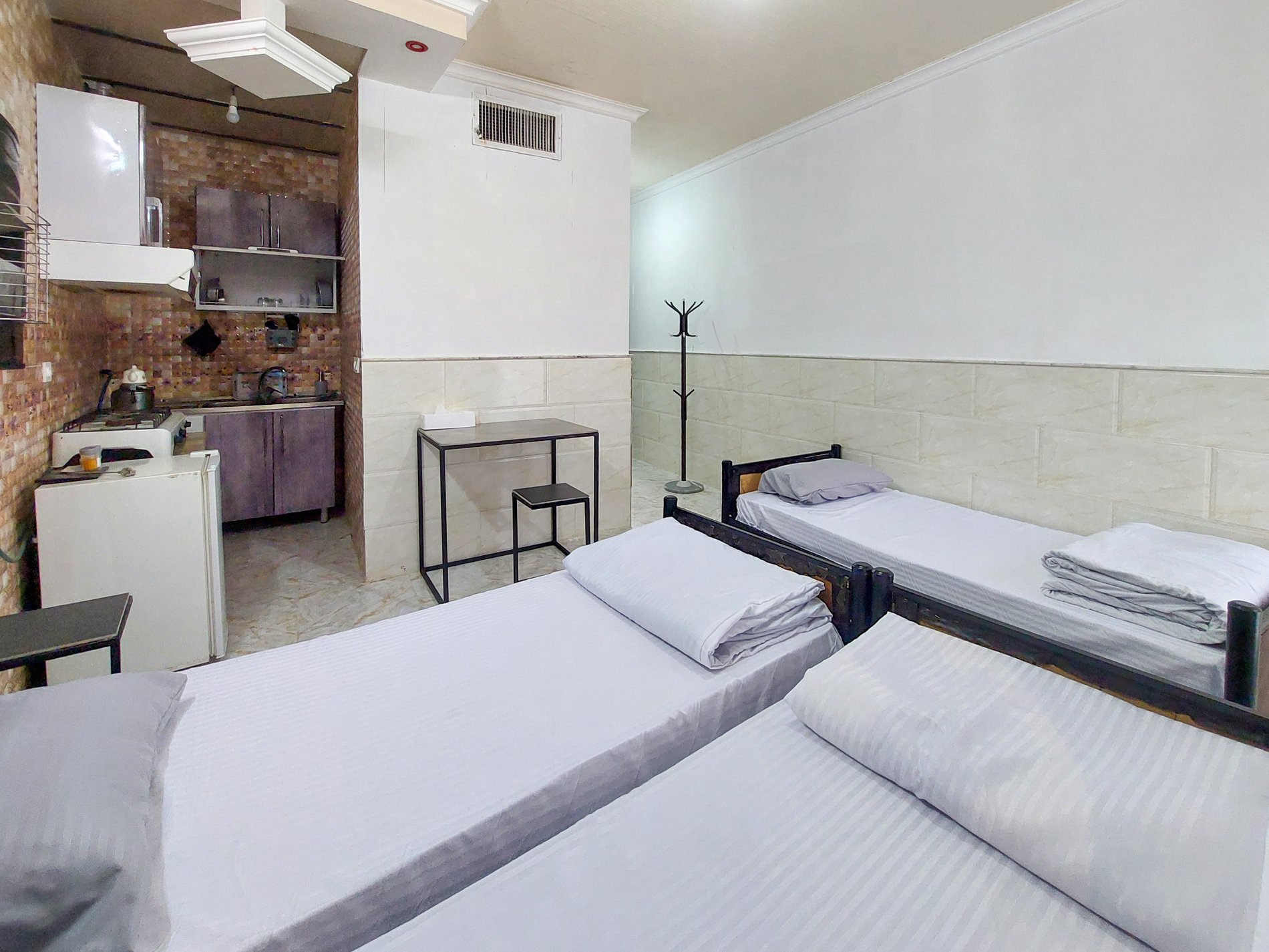 مجتمع اقامتگاهی آپارتمانی هوگا - واحد چهارم