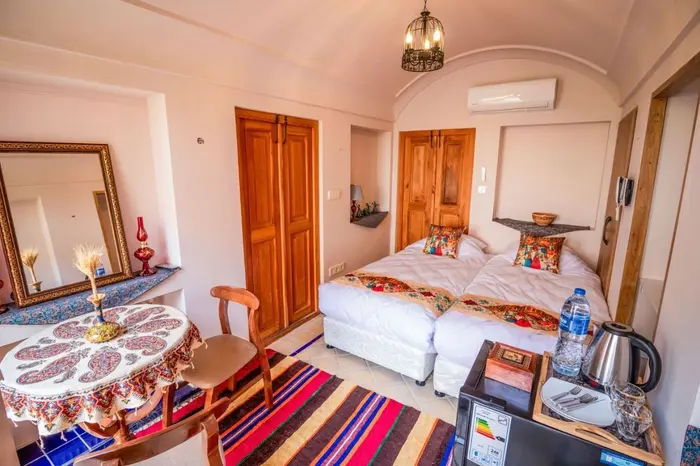 اقامتگاه سنتی خانه صبا - واحد چکامه - اتاق چکامه