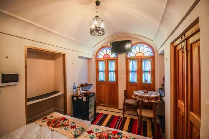 اقامتگاه سنتی خانه صبا - واحد چکامه - اتاق چکامه