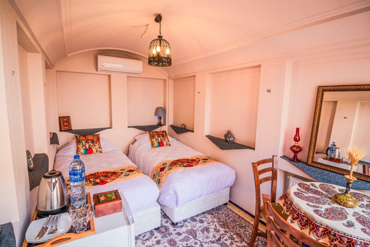 اقامتگاه سنتی خانه صبا - واحد باربد - باربد